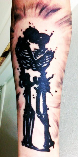 接吻的骷髅黑色纹身图案