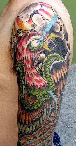 手臂龙与凤凰彩绘纹身图案