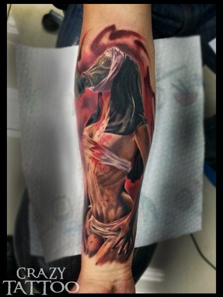 手臂彩色令人毛骨悚然的怪物纹身图案