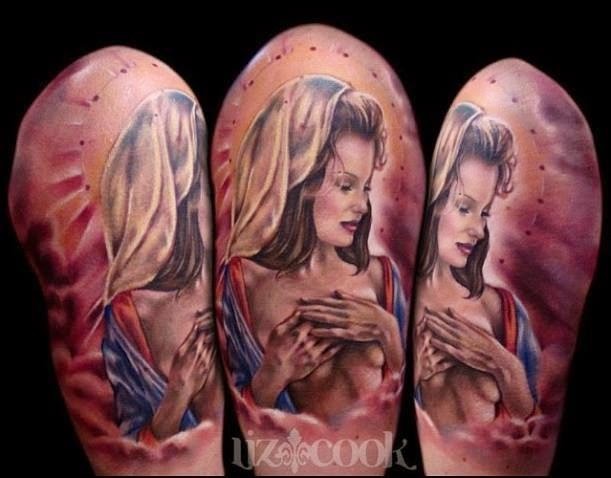 大臂美丽的彩色性感裸体女人纹身图案