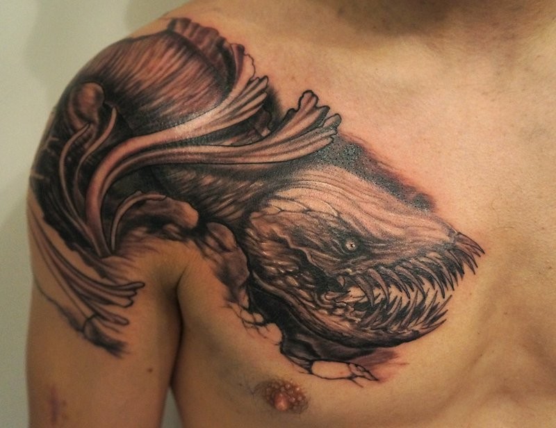 胸部牙齿恐怖的怪物纹身图案