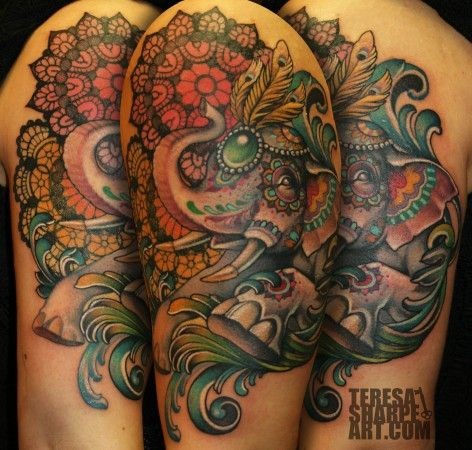 印度风格象神和观赏花卉纹身图案