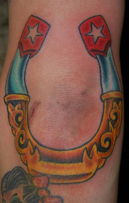 彩绘经典马蹄铁纹身图案