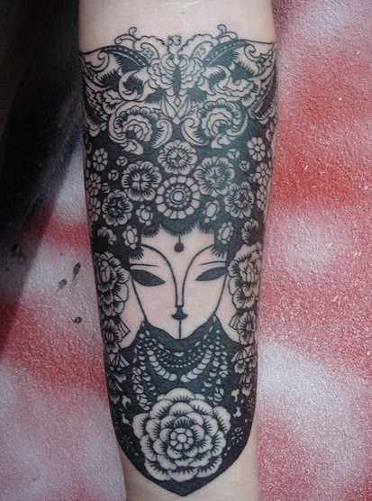 中国风花旦和花卉黑色纹身图案