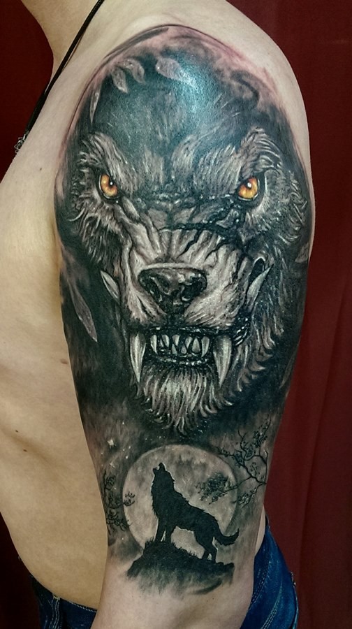 大臂new school恶狼纹身图案