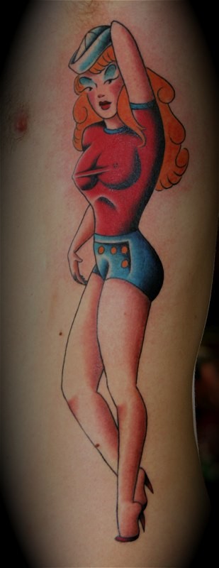 腰侧彩色女水手纹身图案