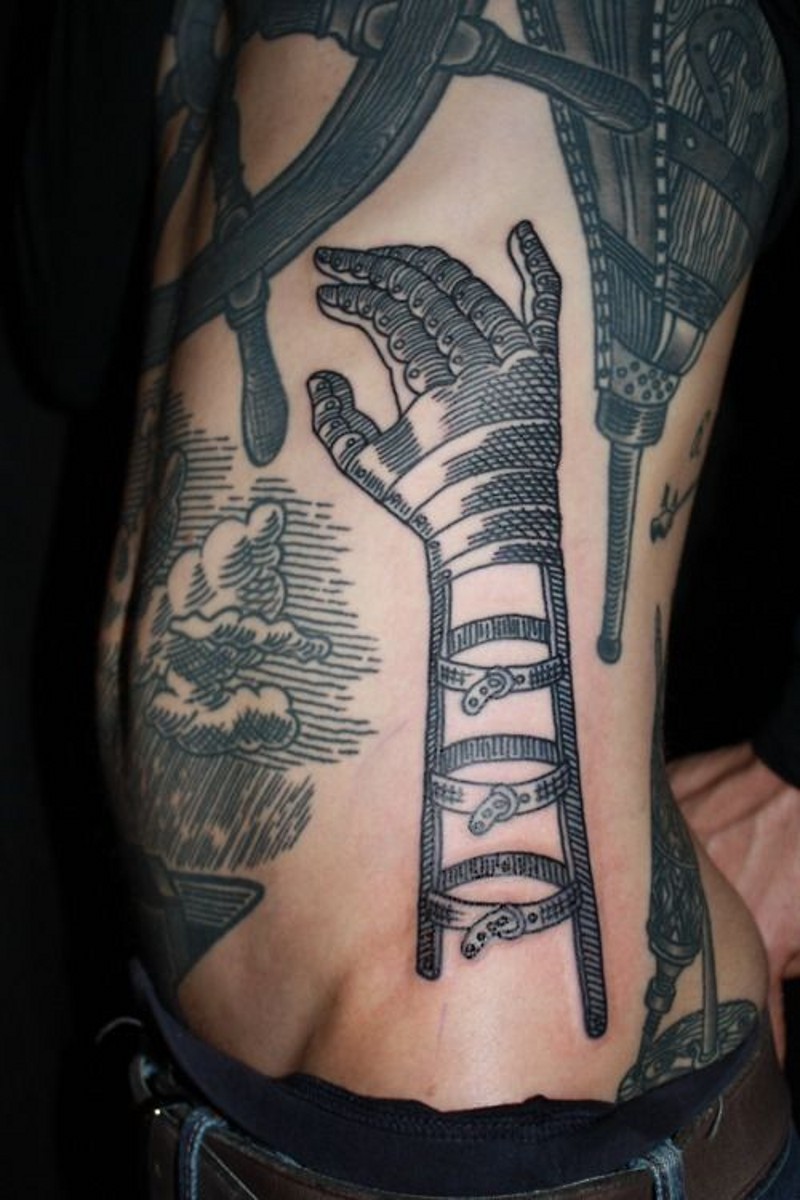 有趣的黑色线条卡通手侧肋纹身图案