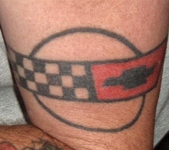 简约的雪佛兰标志纹身图案