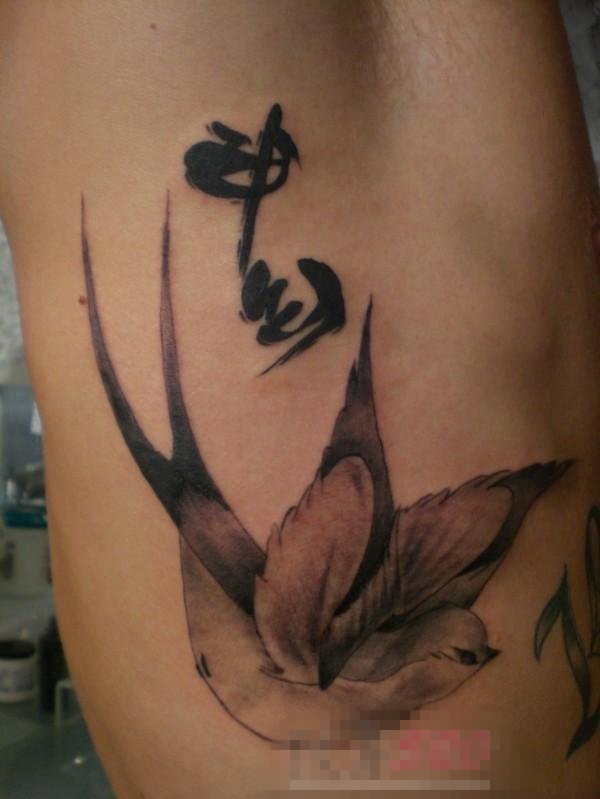 多款关于鸟类的黑色素描轮廓创意个性纹身图案