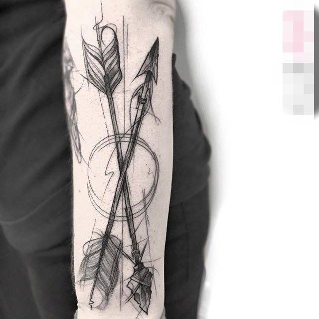 手臂上黑色素描点刺技巧几何元素创意纹身图案