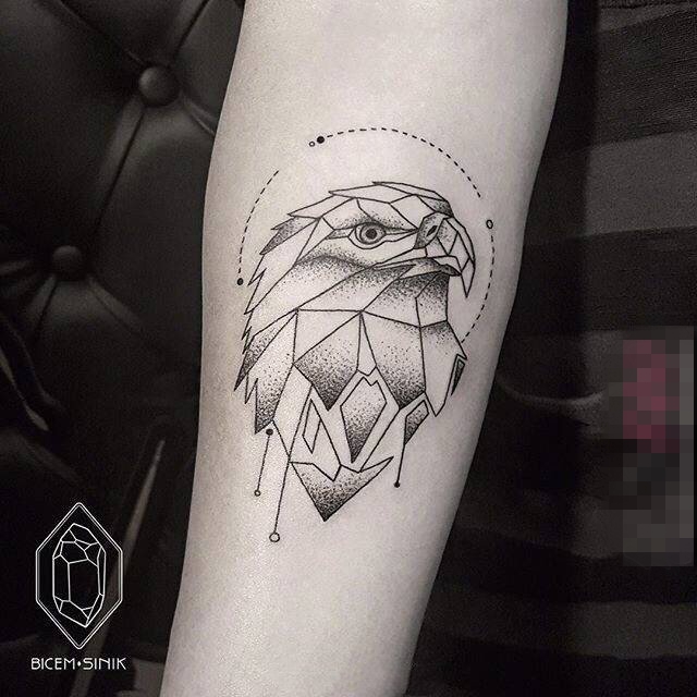 手臂上黑色线条素描几何元素创意个性纹身图案