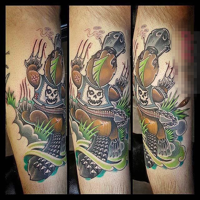 个性而富有趣味色彩的彩绘鸭嘴兽纹身图案