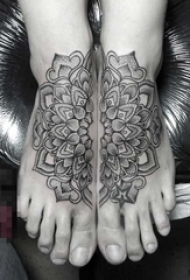 多款黑色线条素描几何元素梵花花纹对称拼接纹身图案