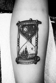 多款象征着时间流逝的创意精致经典沙漏纹身图案