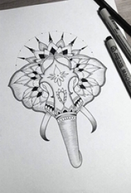 神秘的黑色简单线条植物素材大象纹身手稿