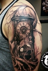 男生手臂上黑色素描点刺技巧创意钟表沙漏纹身图片