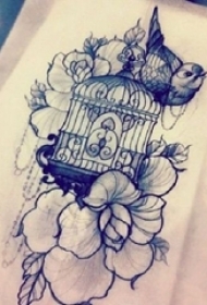 黑色简单线条植物花朵和小动物小鸟纹身手稿