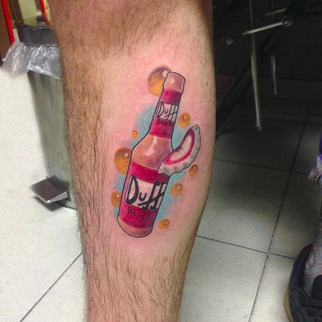适合夏天的手臂上创意彩绘啤酒主题纹身图案