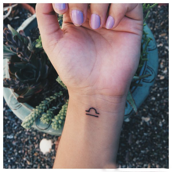 多款关于天秤座的黑色几何元素简单线条星座纹身图案