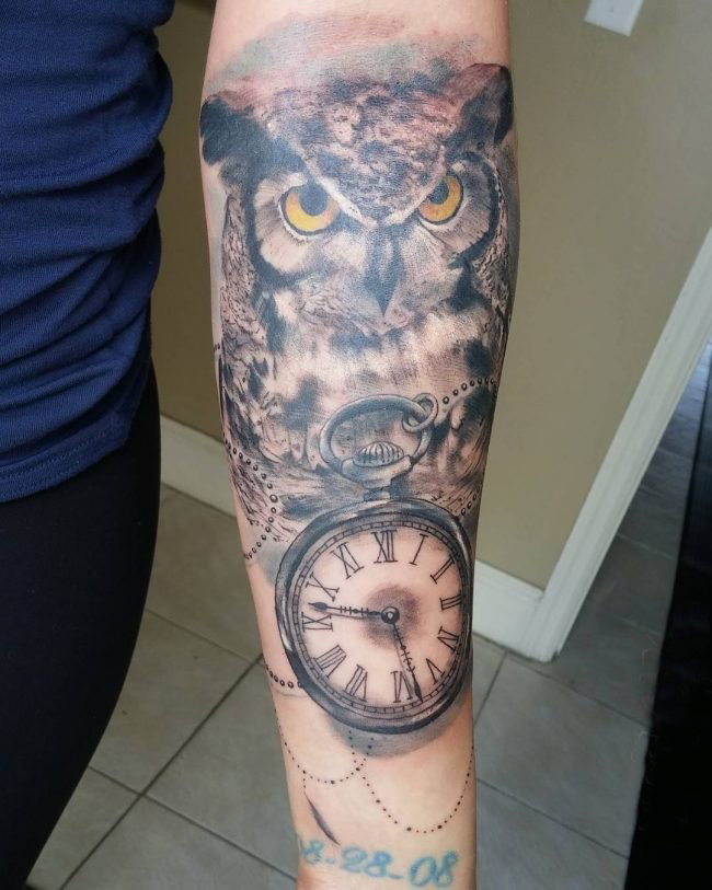 多款经典的黑灰素描点刺技巧创意钟表纹身图案