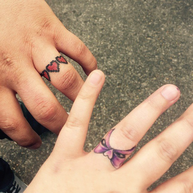 多款文艺小清新寓意十足的情侣闺蜜手指上对戒纹身图案