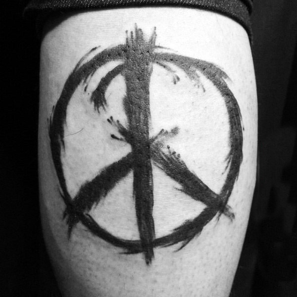 经典的几何圆形简单线条和平标志纹身图案