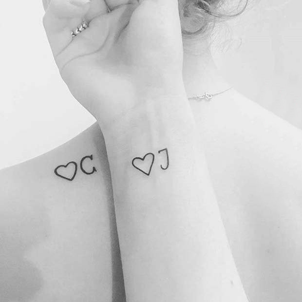 相濡以沫的简单个性线条情侣匹配纹身图案
