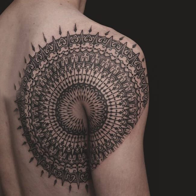 令人印象深刻的黑色点刺简单线条创意纹身图案