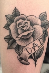 男生小腿上黑灰素描点刺技巧创意唯美花朵纹身图片