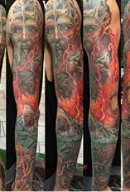 男生手臂上彩绘水彩素描创意男生人物花臂纹身图案