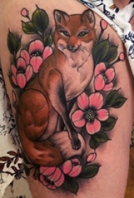 女生大腿上彩绘水彩素描文艺花朵可爱狐狸纹身图片