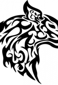 黑色线条创意精美花纹霸气鹿头纹身手稿