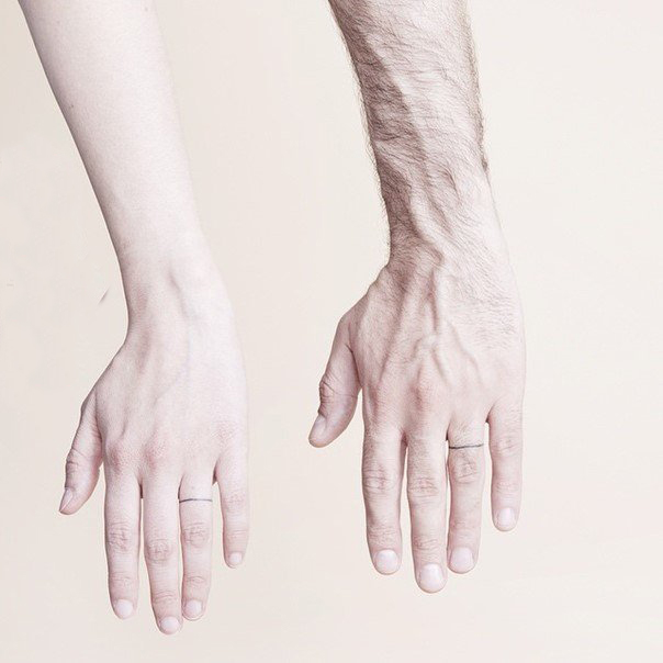 经久不变的黑色简单个性线条情侣戒指纹身图案