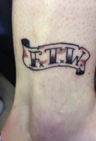 男生小腿上黑灰素描点刺技巧创意花体英文标志纹身图片