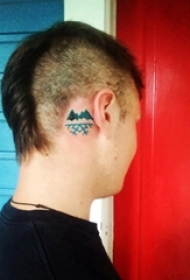 男生头部彩绘渐变几何简单线条山水风景纹身图片