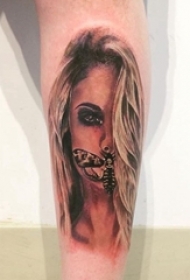男生小腿上彩绘水彩素描创意唯美女生肖像纹身图片