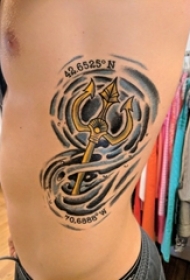 男生侧腰上彩绘渐变抽象线条精致魔杖纹身图片