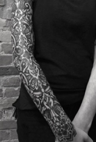 多款黑色线条素描创意霸气精致花纹纹身图案