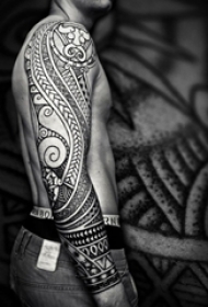 多款黑色线条素描几何元素创意文艺霸气部落纹身图案