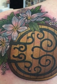 男生背部彩绘水彩素描文艺唯美花朵纹身图片