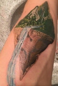 立体块瀑布创意纹身图案