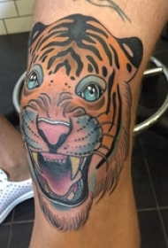 男生腿部彩绘渐变简单抽象线条小动物老虎纹身图片