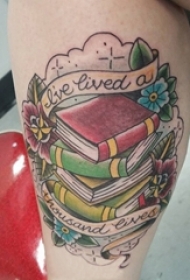 女生小腿上彩绘水彩素描创意文艺书本纹身图片