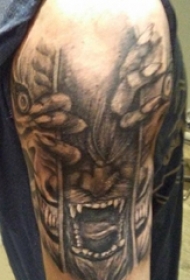 男生手臂上黑灰素描点刺技巧霸气纹身图片