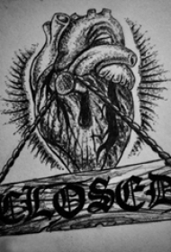 黑灰素描创意经典心脏唯美花体英文纹身手稿