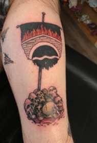 男生手臂上彩绘水彩素描创意骷髅旗帜纹身图片