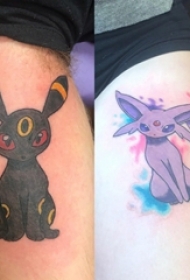 男生小腿上彩绘简单线条卡通神奇宝贝纹身图片