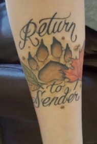 男生手臂上黑灰素描点刺技巧创意狗爪纹身图片