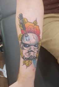 男生手臂上彩绘水彩素描创意经典战士纹身图片
