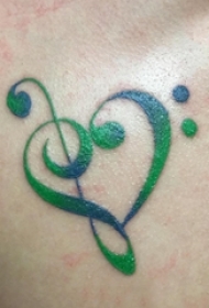 音符纹身 女生锁骨下彩色的音符纹身图片